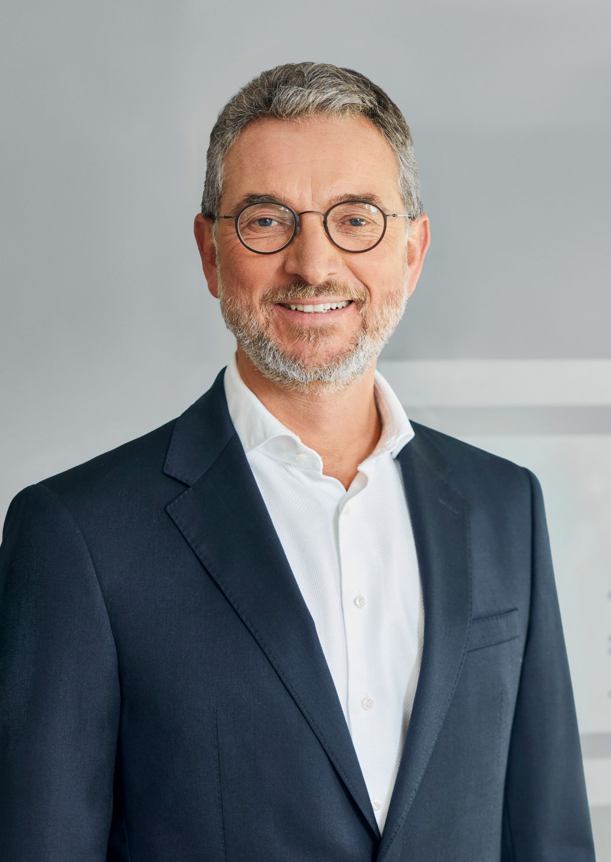 portraet-karl-heinz-kraemer (2)